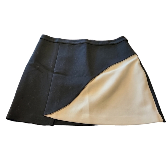 BCBG MAXAZRIA black white cross-over front short mini skirt - Picture 1 of 9